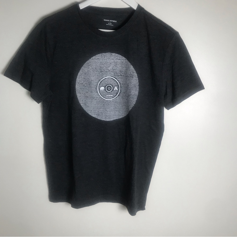 NWT Vinyl Record Graphic Tee Shirt Banana Republic